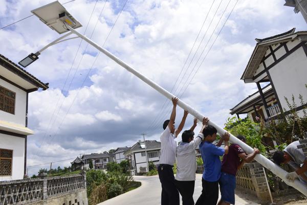 怎样安装太阳能路灯